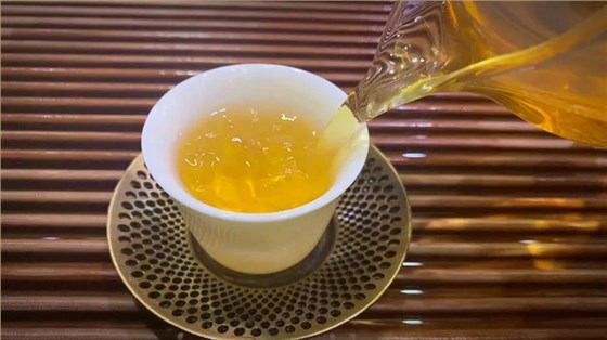 中吉號昔歸古樹茶