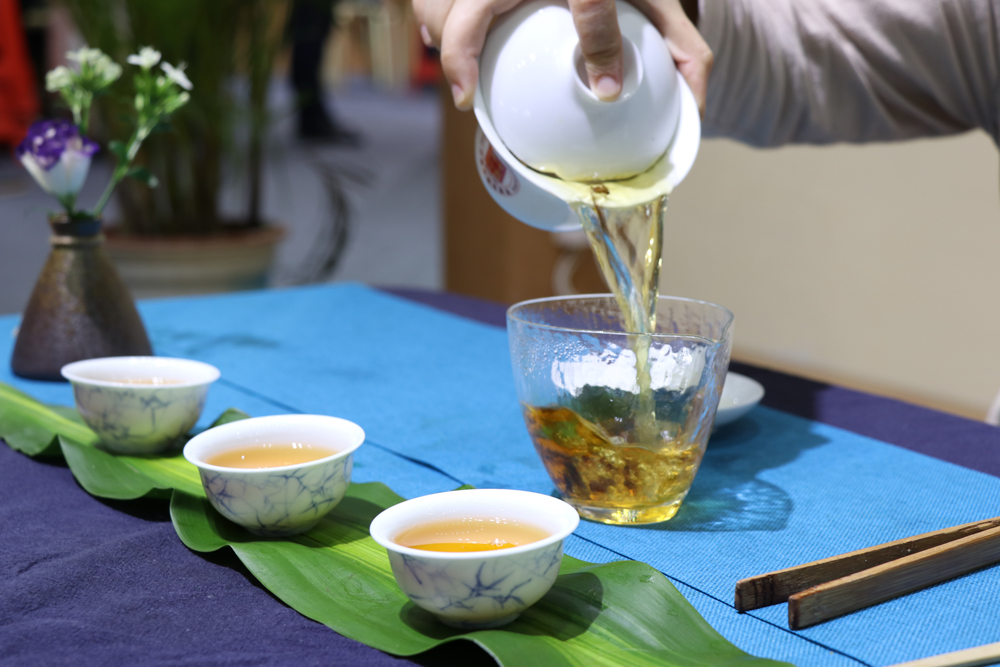 過年送中吉號(hào)茶葉