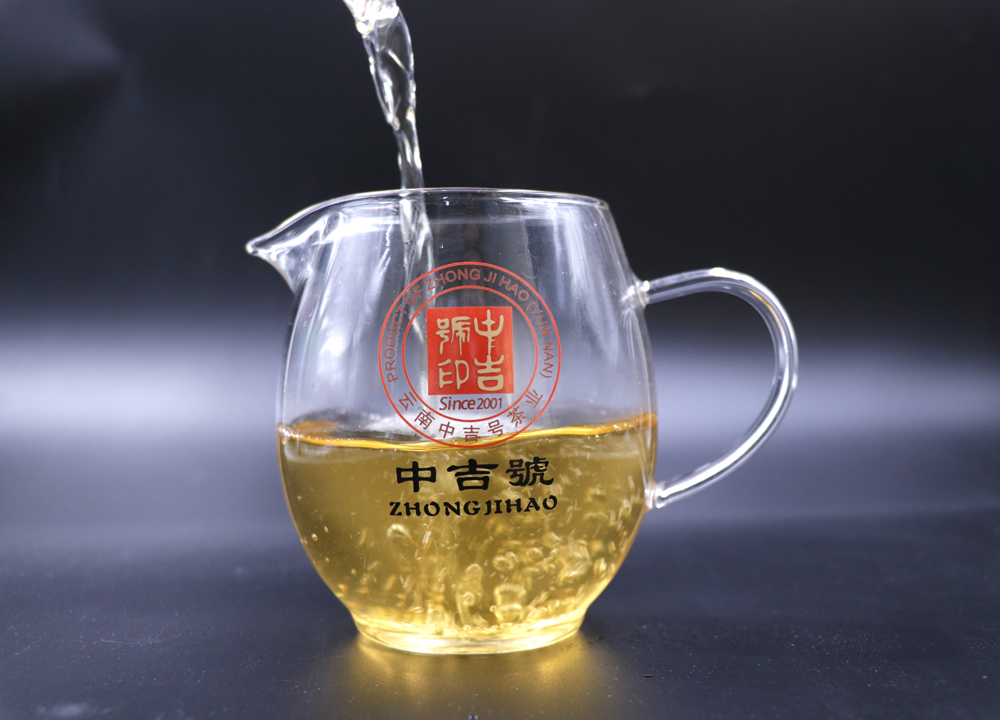 中吉號茶堂：普洱熟茶和紅茶，哪個更養(yǎng)胃？